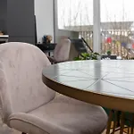 Tranquil & Stylish 1 Bedroom Flat With Private Balcony