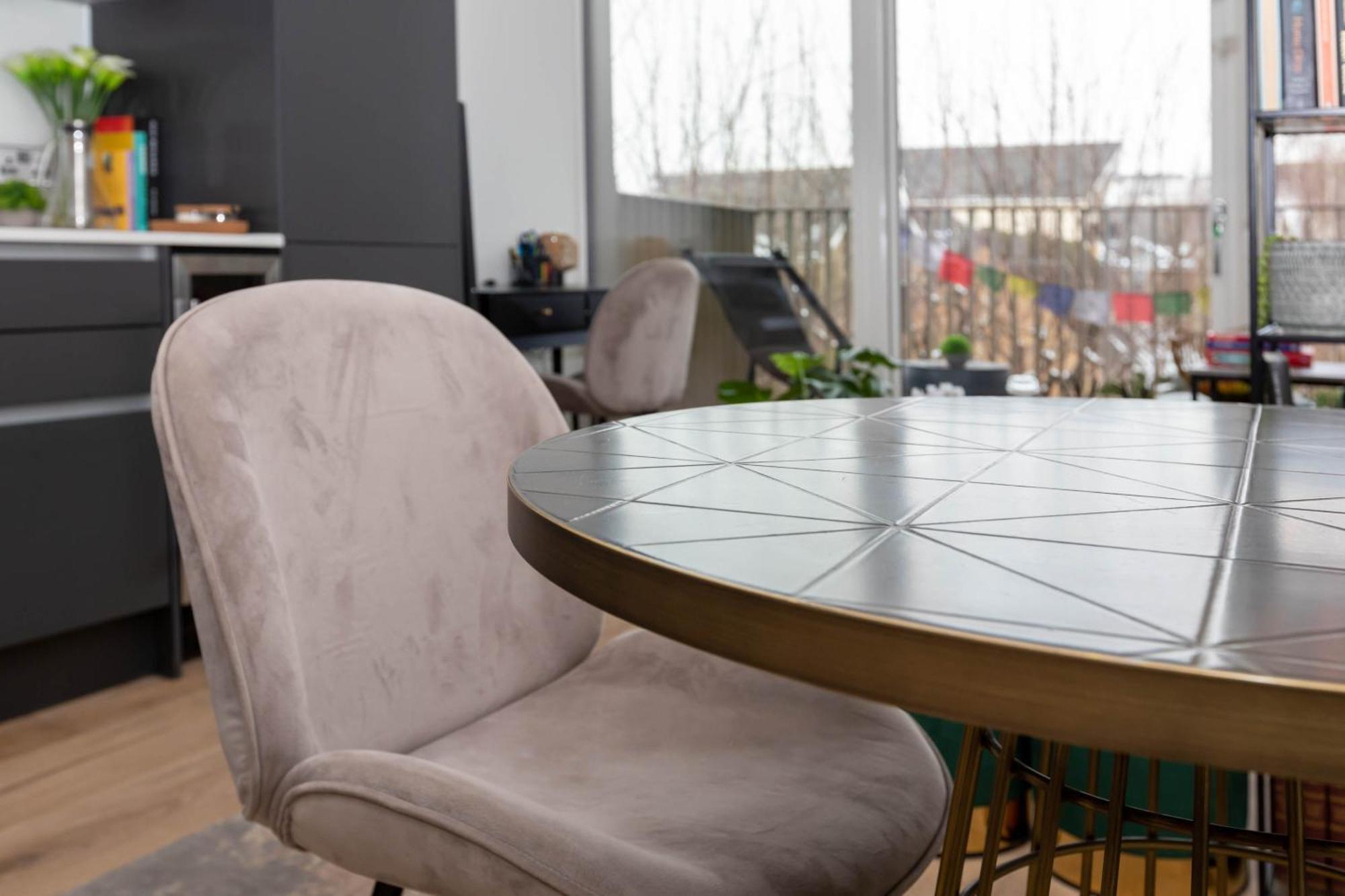 Tranquil & Stylish 1 Bedroom Flat With Private Balcony Londres