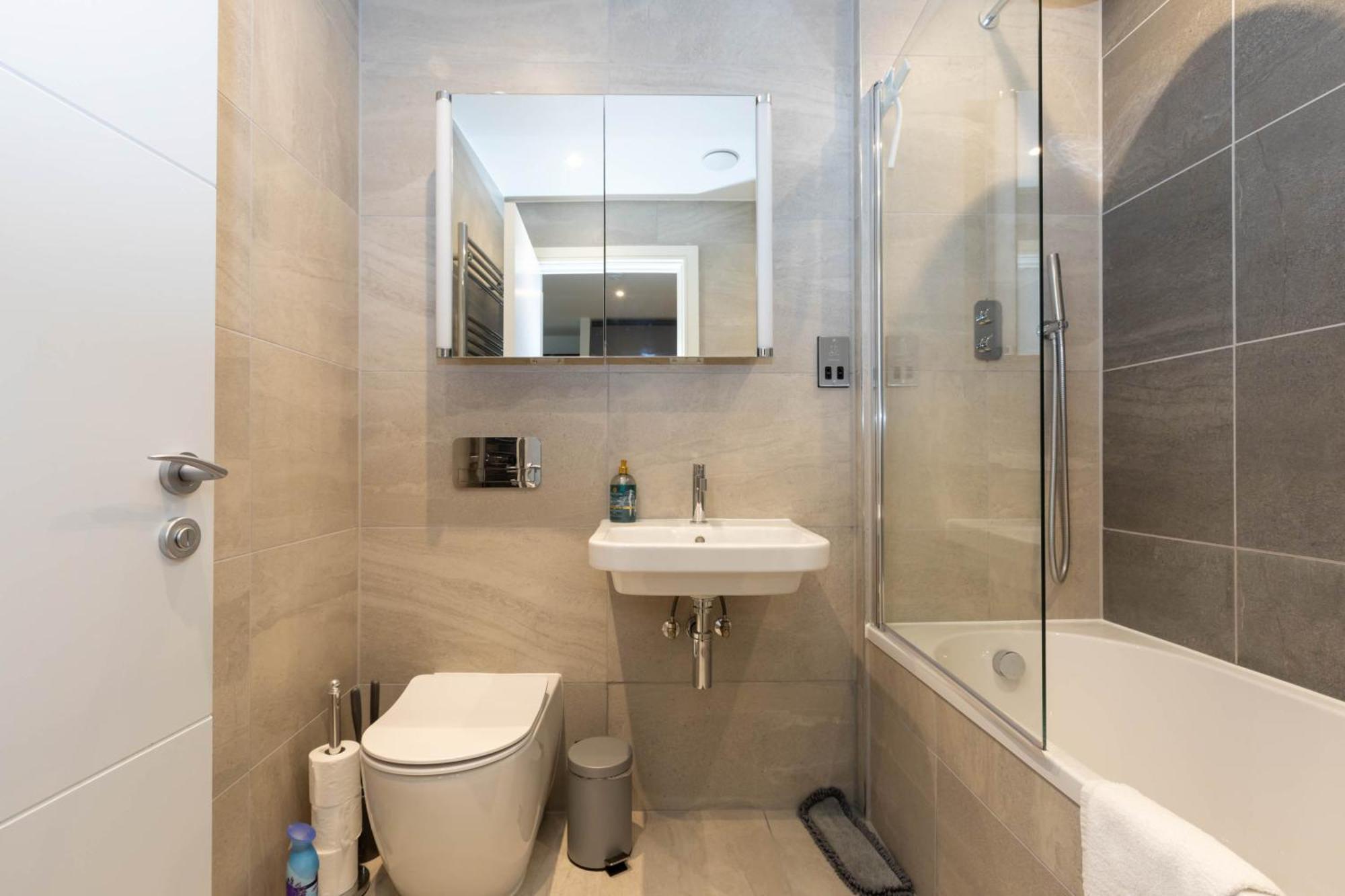 Tranquil & Stylish 1 Bedroom Flat With Private Balcony Appartement Londres