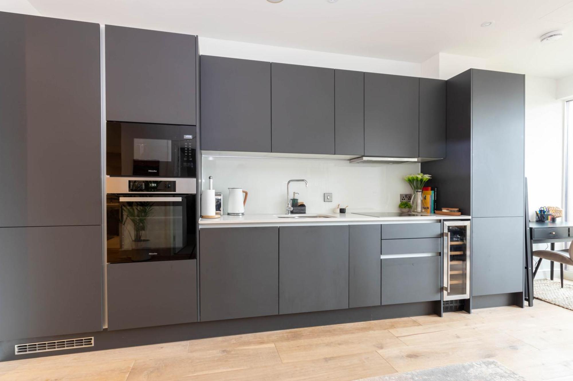 Tranquil & Stylish 1 Bedroom Flat With Private Balcony Londres
